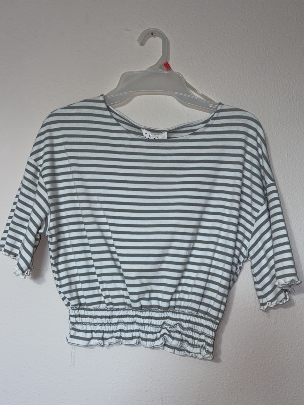 Sadie & Sage Gray and White Striped Cropped Tee